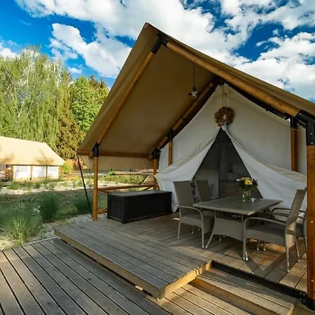 Glamping Stan Slapy Nova U Medvidka Živohošť