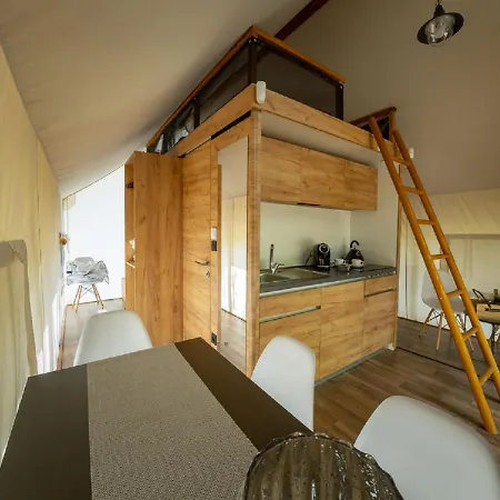 Glamping Stan Slapy Nova U Medvidka Živohošť
